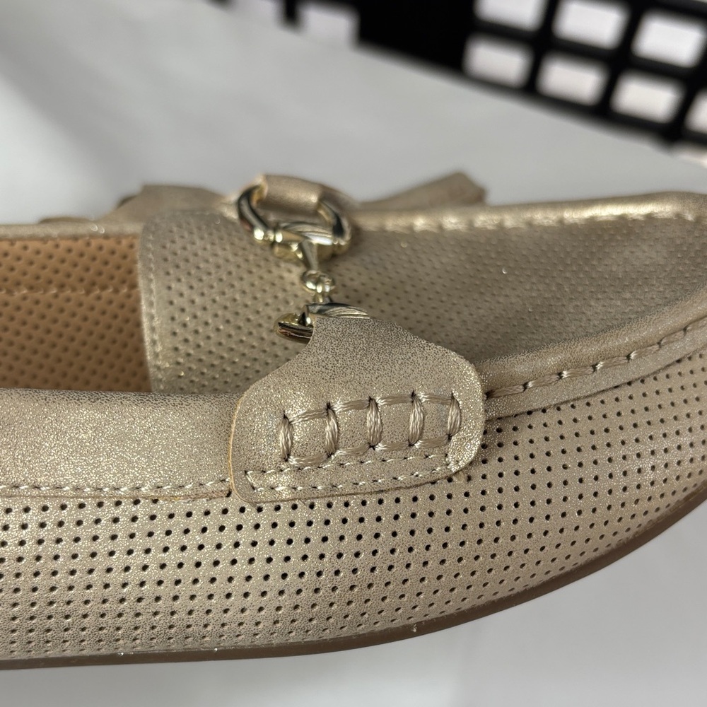 🤍 Kelly & Katie Metallic Loafers Chic Slip-On Comfort Size 7.5 NWT 🤍 - Picture 12 of 13
